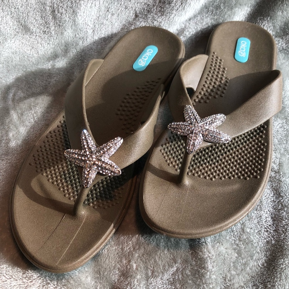 OKA b. starfish flip flops ~ BWT ~ size ML